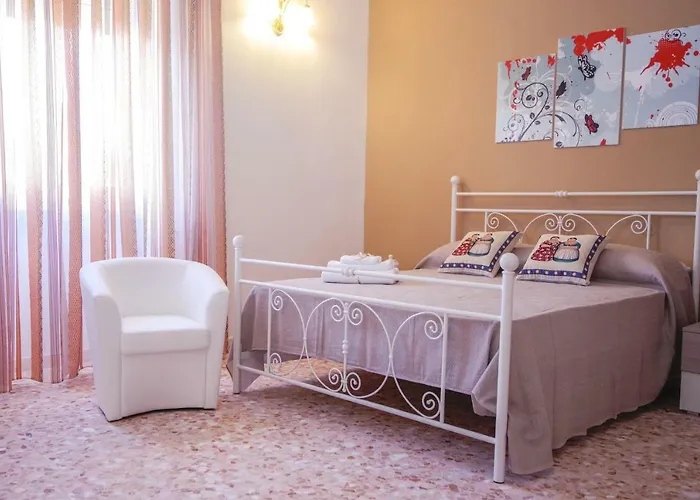 לינה וארוחת בוקר La Fenice Salentina 3*